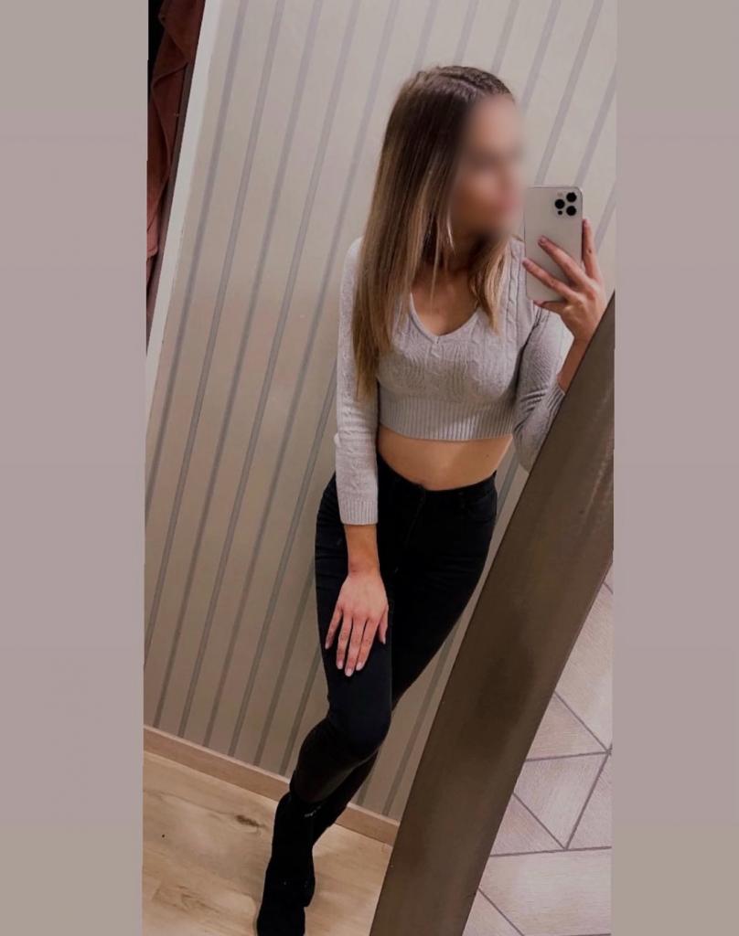 631558237: Chica busca chico en Madrid
