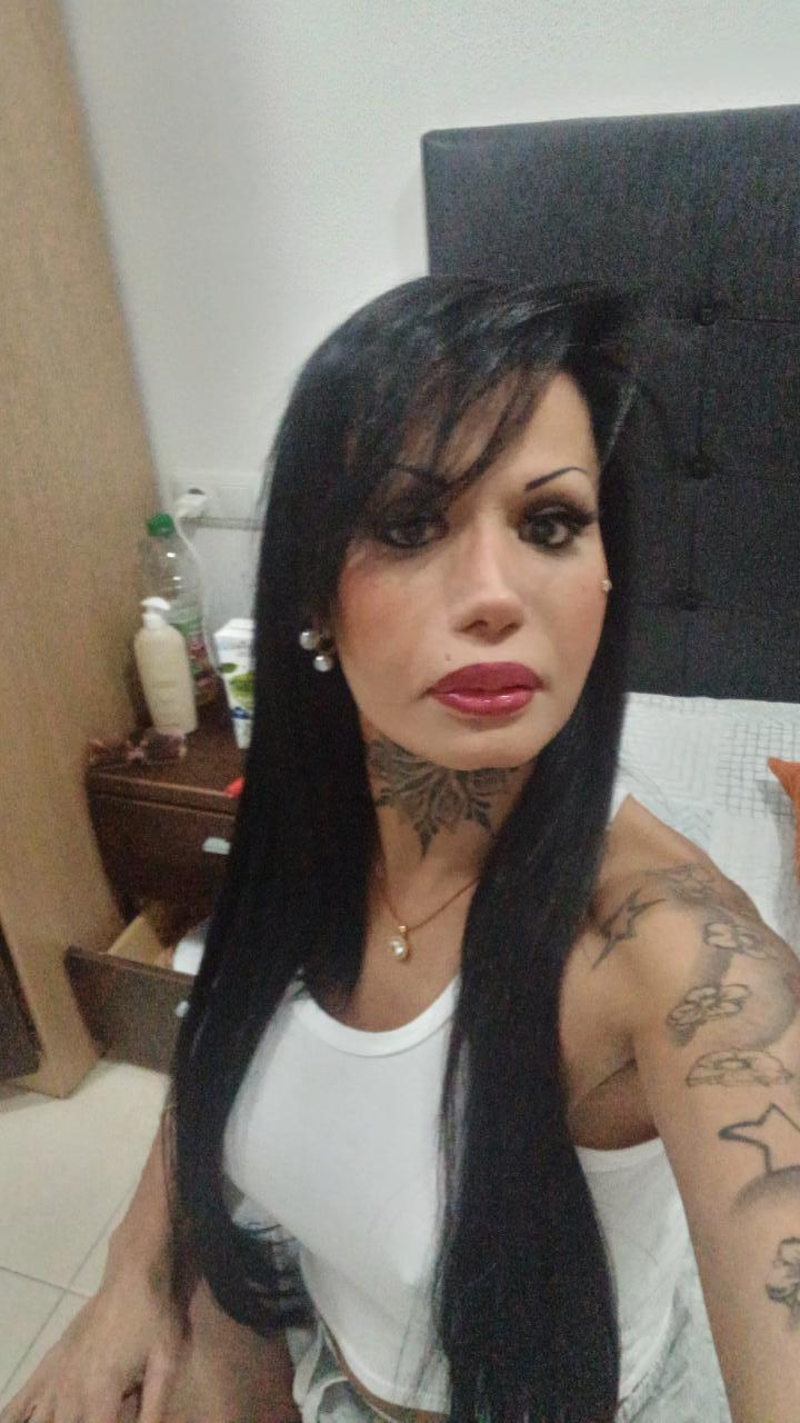 Chica busca chico en Almería: 
