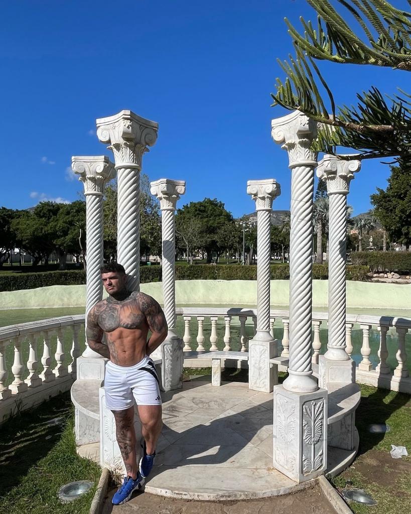 687806781: Chico busca chica en Madrid