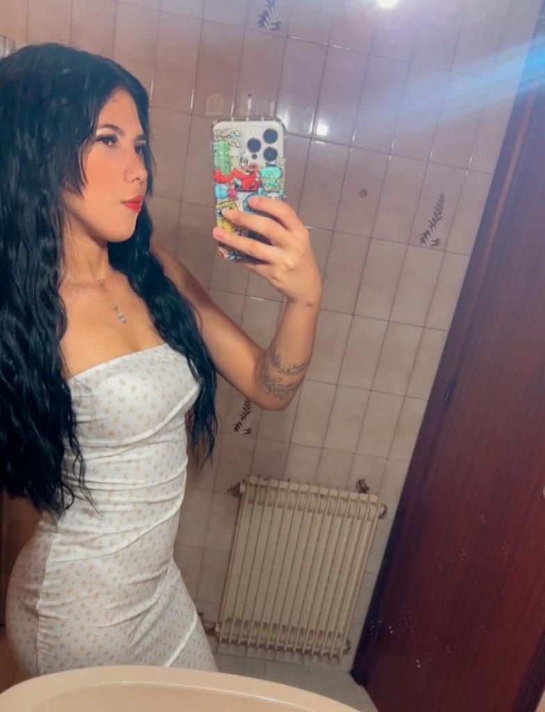 631710671: Chica busca chico en Tarragona