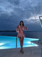 661413575: Chica busca chico en Madrid