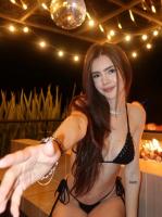 647793992: Chica busca chico en Barcelona