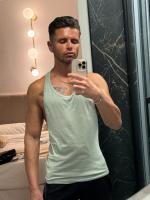 667620982: Chico busca chica en Barcelona