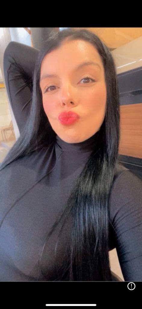 614276671: Chica busca chico en Málaga