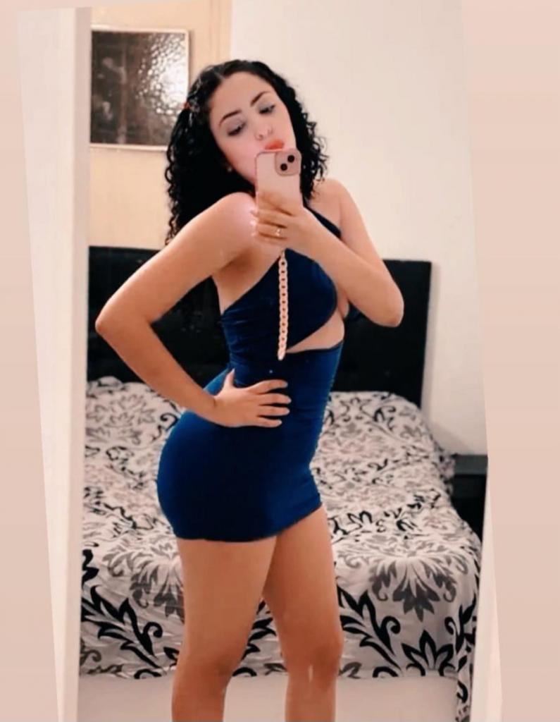 624325761: Chica busca chico en Barcelona