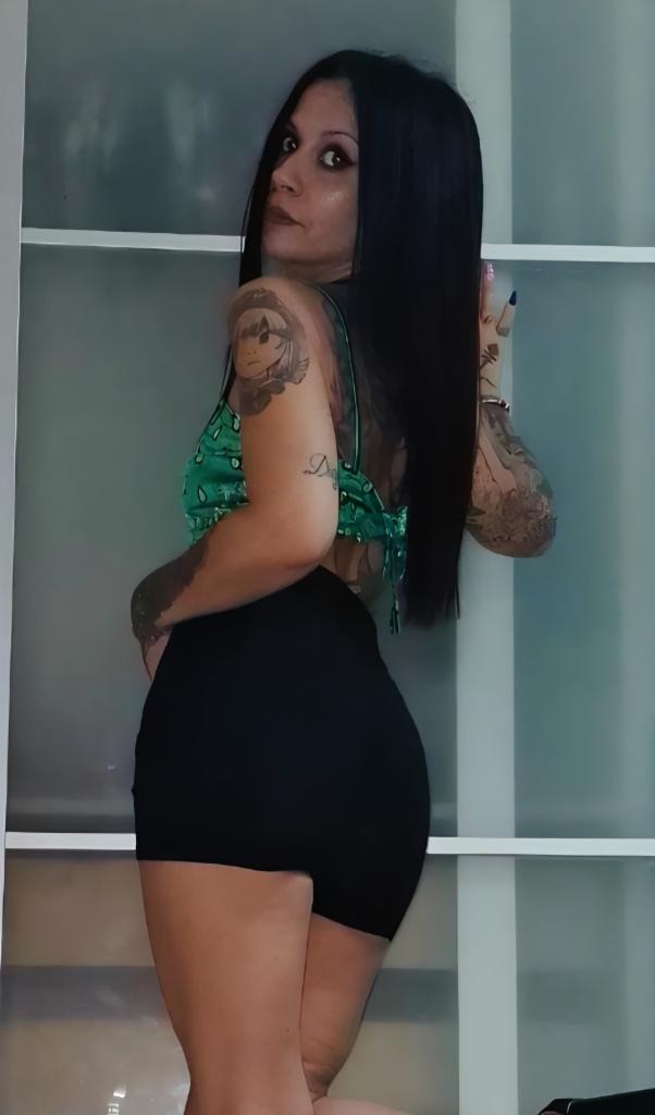 Chica busca chico en Almería: 