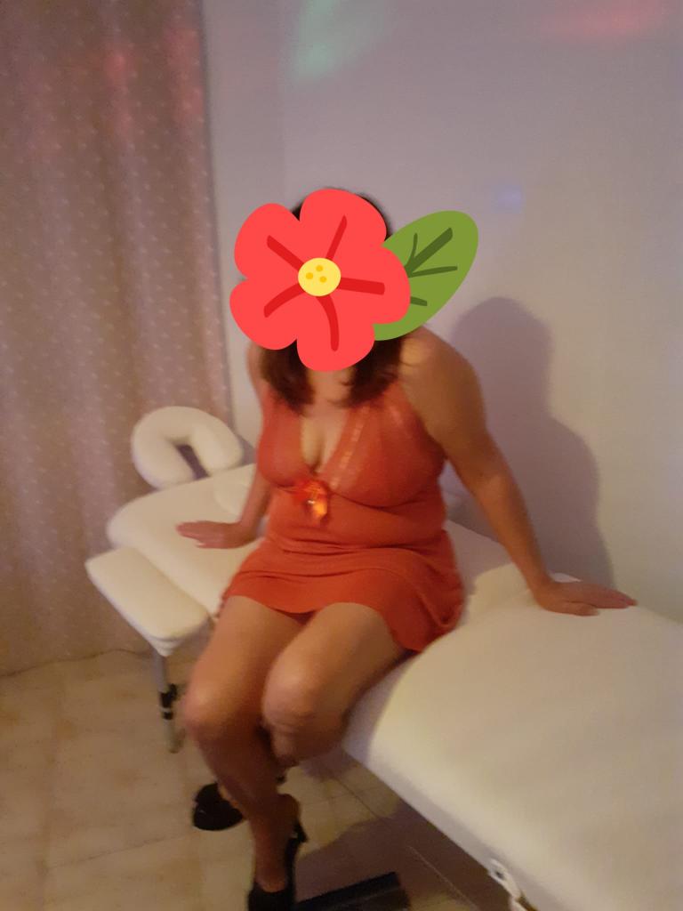 698372645: Chica busca chico en Cáceres