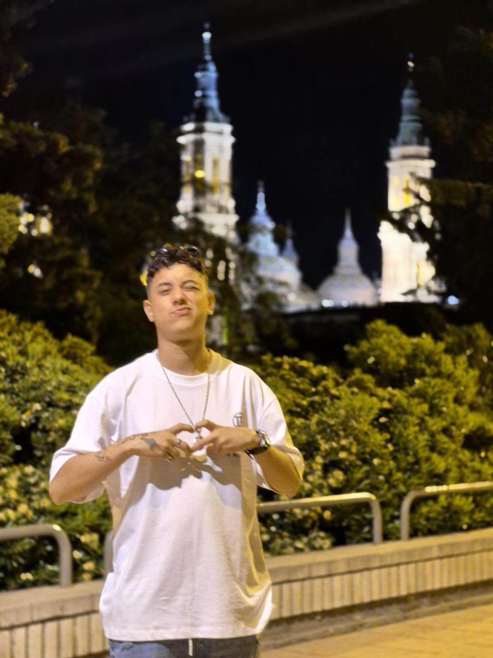 633355115: Chico busca chica en Zaragoza