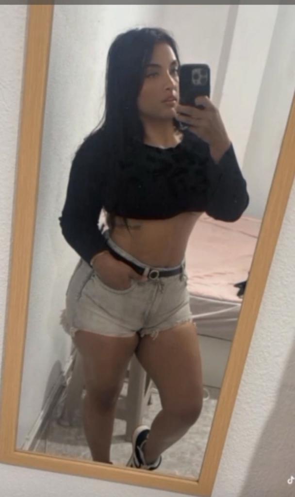 632289205: Chica busca chico en Málaga