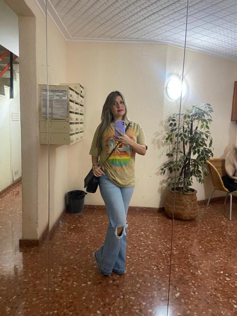 614941914: Chica busca chico en León