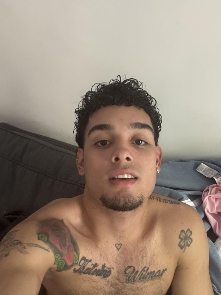 Chico busca chica en Asturias: 