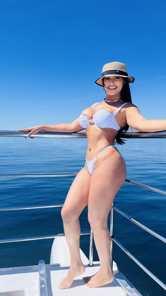 614308488: Chica busca chico en Lugo