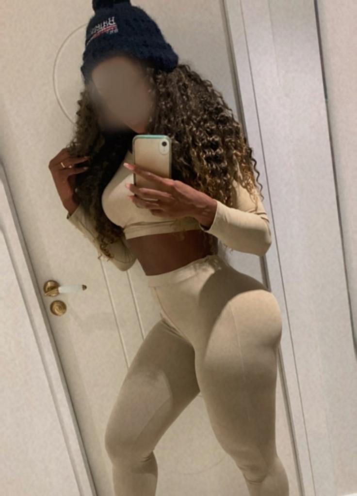 Chica busca chico en Huesca: 