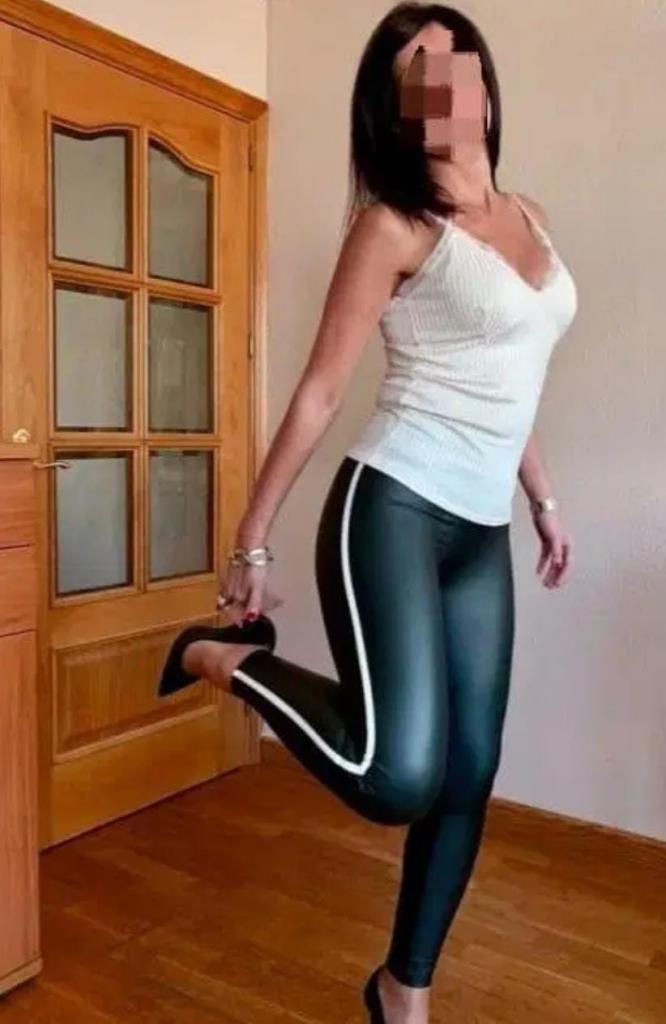 631973387: Chica busca chico en León