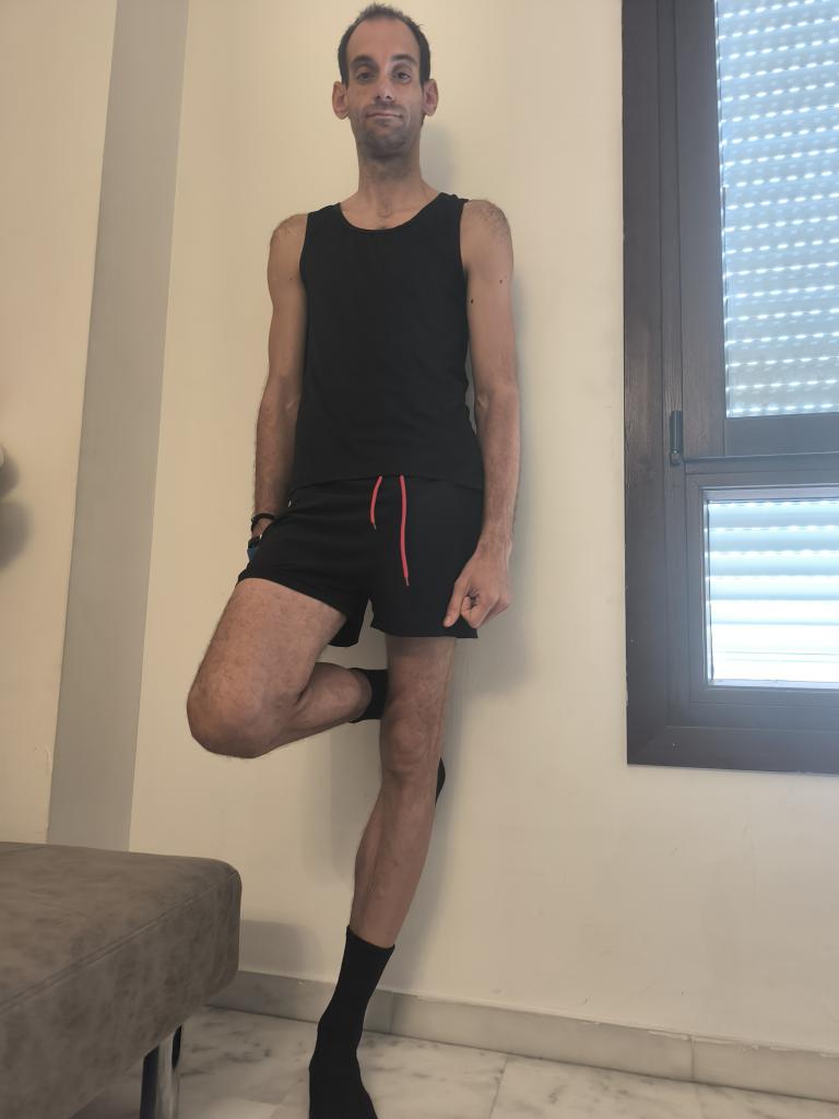 Chico busca chica en Sevilla: 