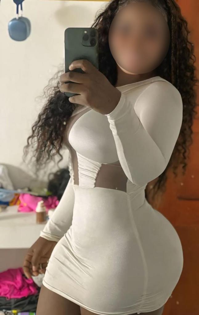 604206429: Chica busca chico en Tenerife