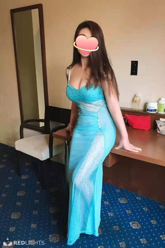 722829199: Chica busca chico en Gerona