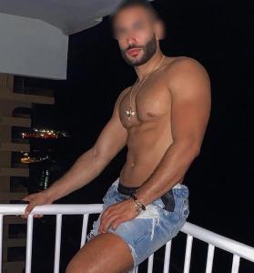 604190090: Chico busca chica en La Coruña