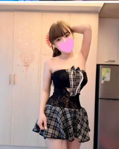 688166109: Chica busca chico en Barcelona