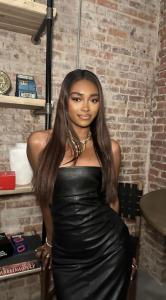 604287470: Chica busca chico en Cádiz