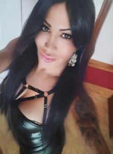 697229451: Travesti en Álava