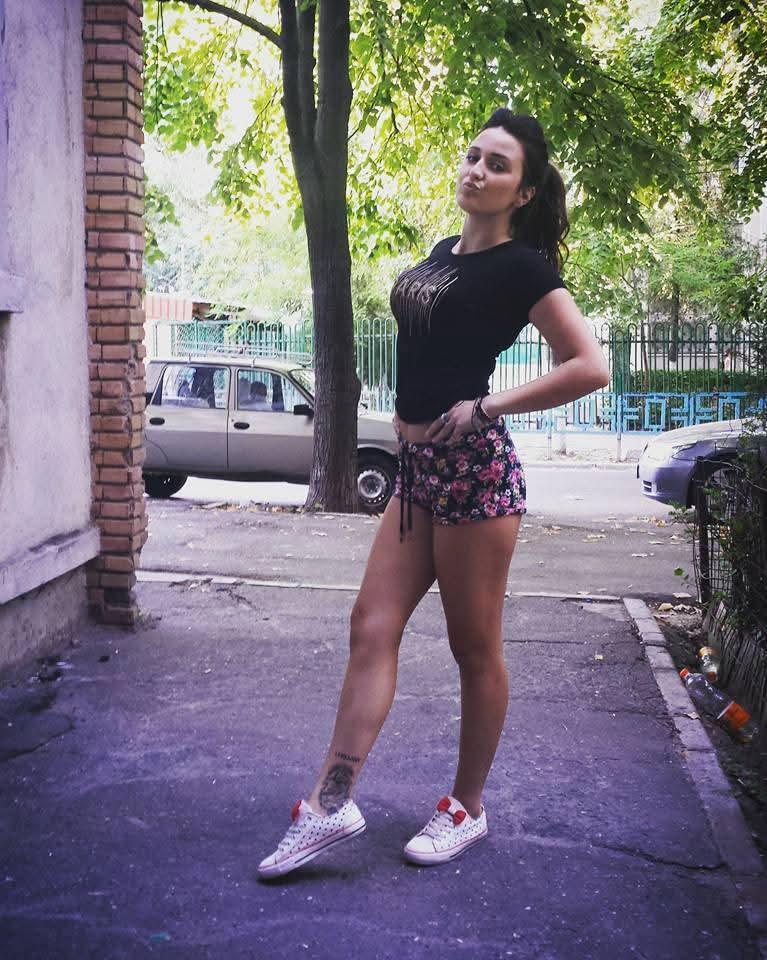 641347294: Chica busca chico en Málaga