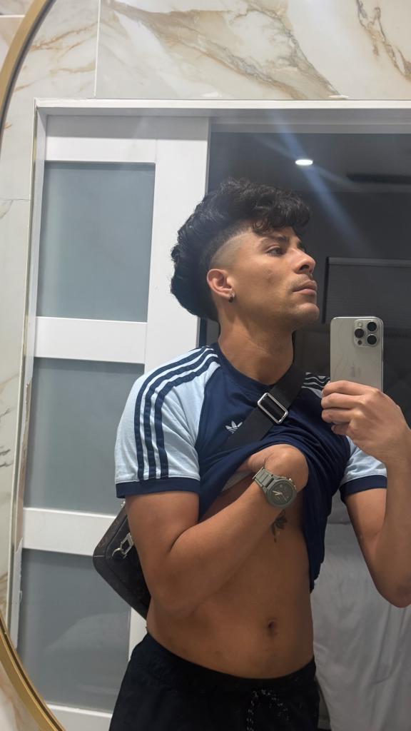 653682266: Chico busca chica en Málaga