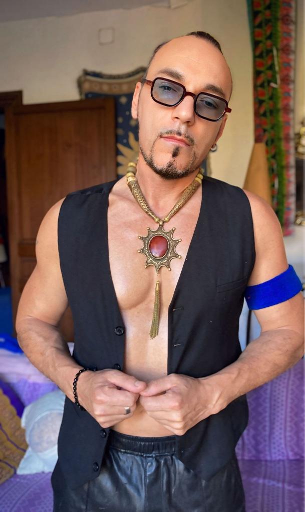 Chico busca chica en Mallorca: 