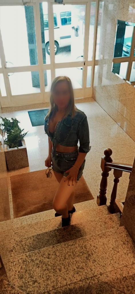 641941735: Chica busca chico en Orense