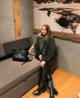 647254110: Chica busca chico en Lérida