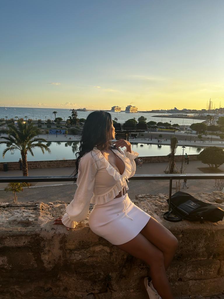 661501520: Chica busca chico en Mallorca