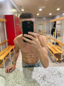 Chico busca chica en Valencia: 