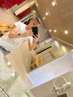 604177218: Chico busca chica en Valencia