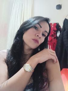 613584707: Chica busca chico en Barcelona