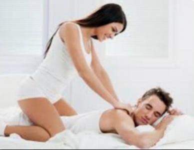 617926097: Chica busca chico en Barcelona