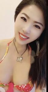 605441899: Chica busca chico en Sevilla