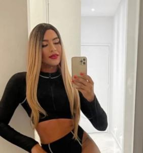 613702977: Transexual en Barcelona