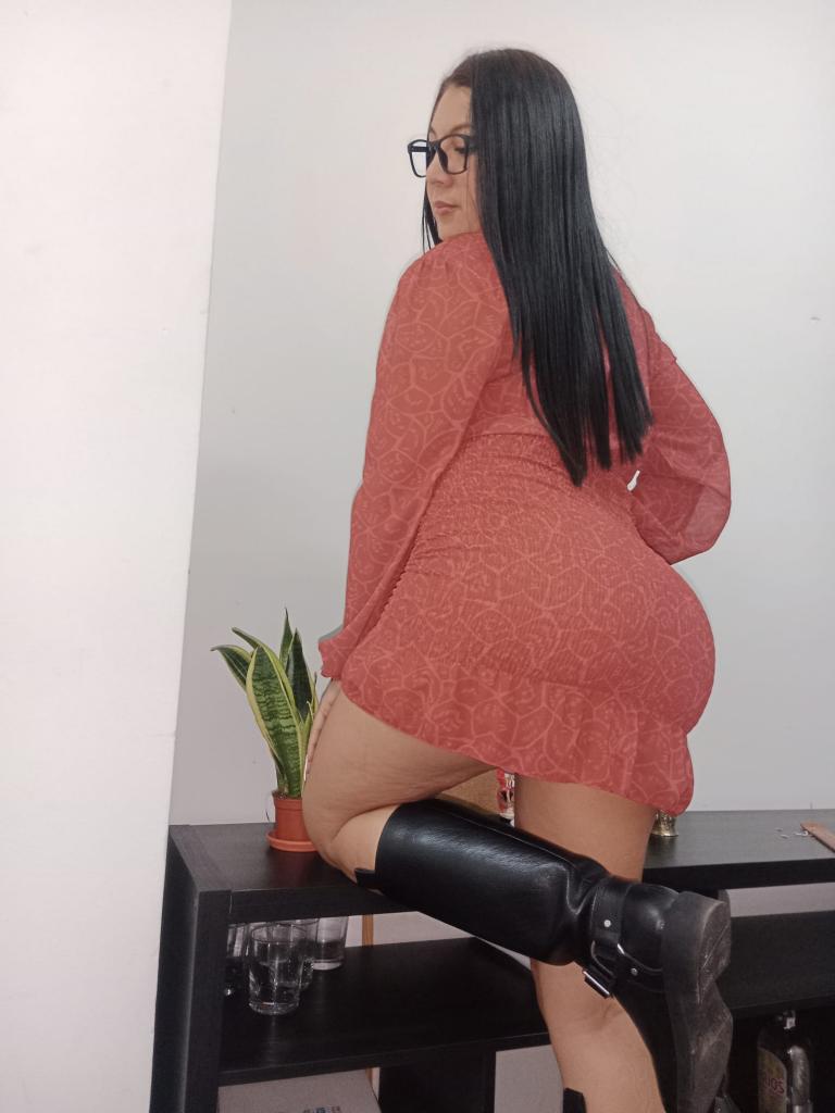 642273665: Chica busca chico en Valencia