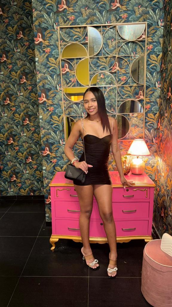 642794531: Chica busca chico en Málaga