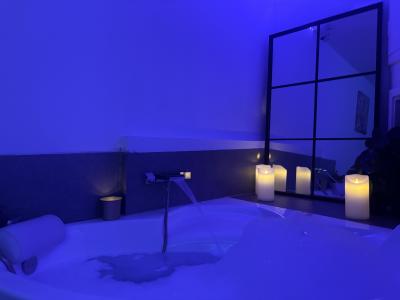 670845657: Chica busca chico en Madrid