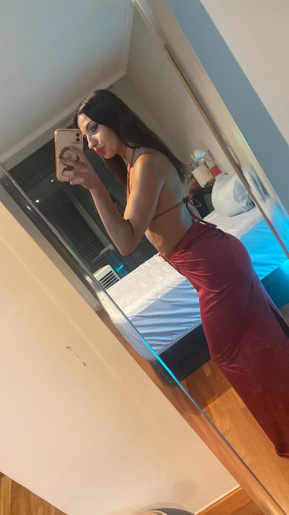 Chica busca chico en Almería: Chica busca chico