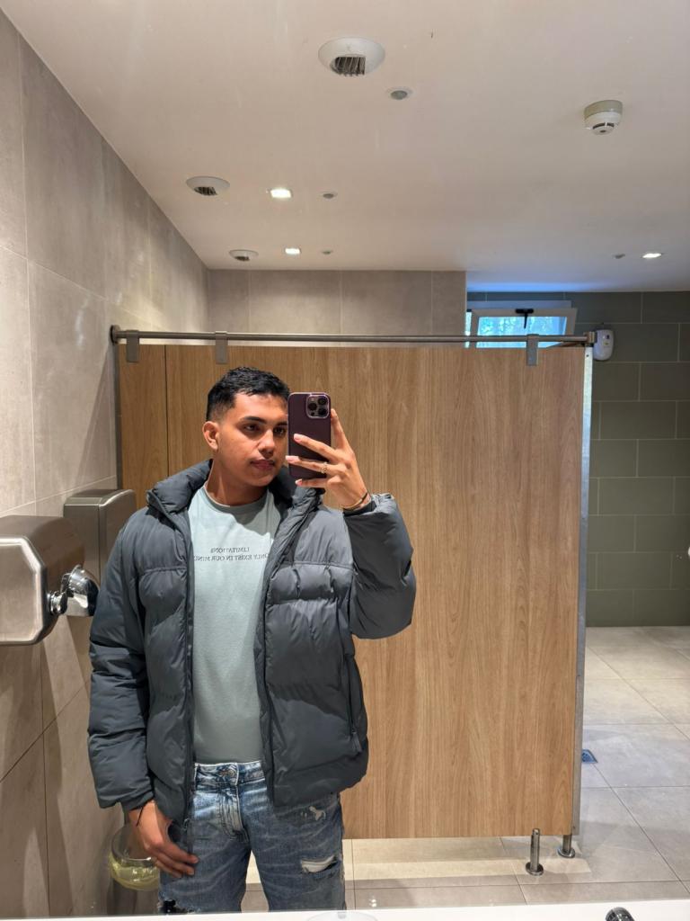 613856352: Chico busca chica en La Coruña