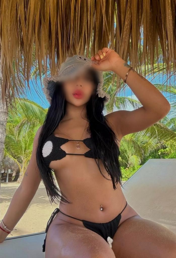 631143916: Chica busca chico en Sevilla