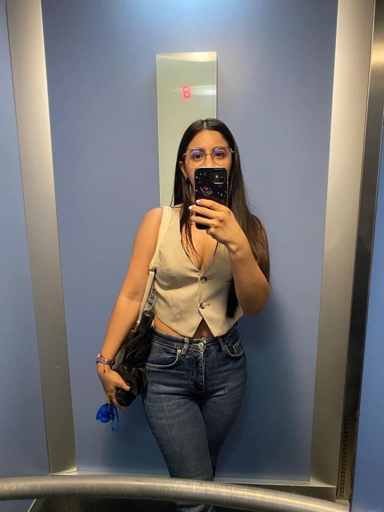 633647439: Chica busca chico en Cantabria