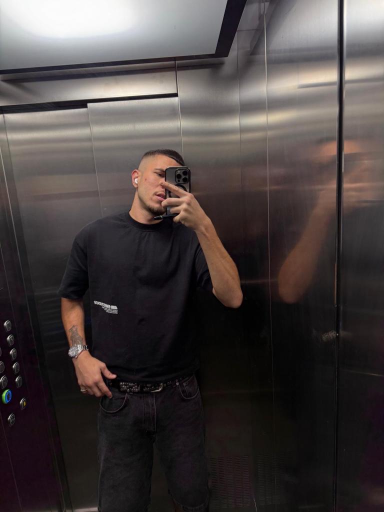 633692098: Chico busca chica en Madrid