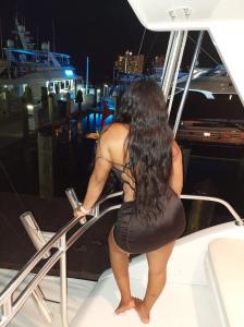 613209070: Chica busca chico en Barcelona