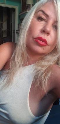 632715891: Chica busca chico en Ibiza