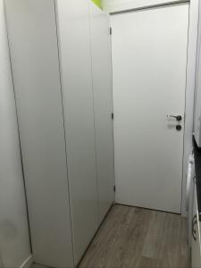 689716218: Chica busca chico en Madrid