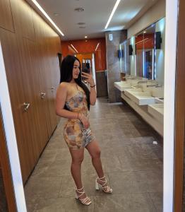 632482996: Chica busca chico en Sevilla