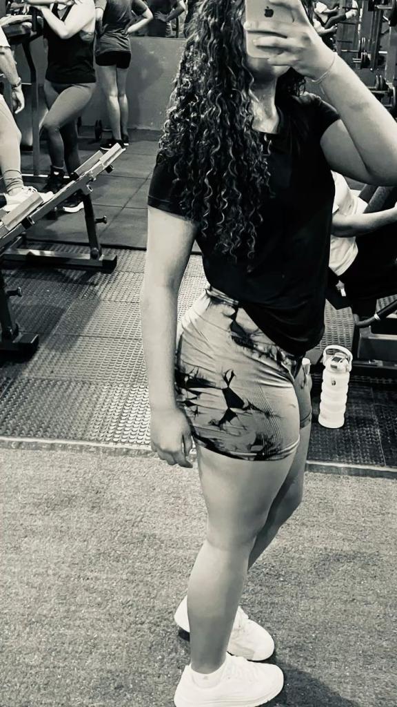 613730883: Chica busca chico en Madrid